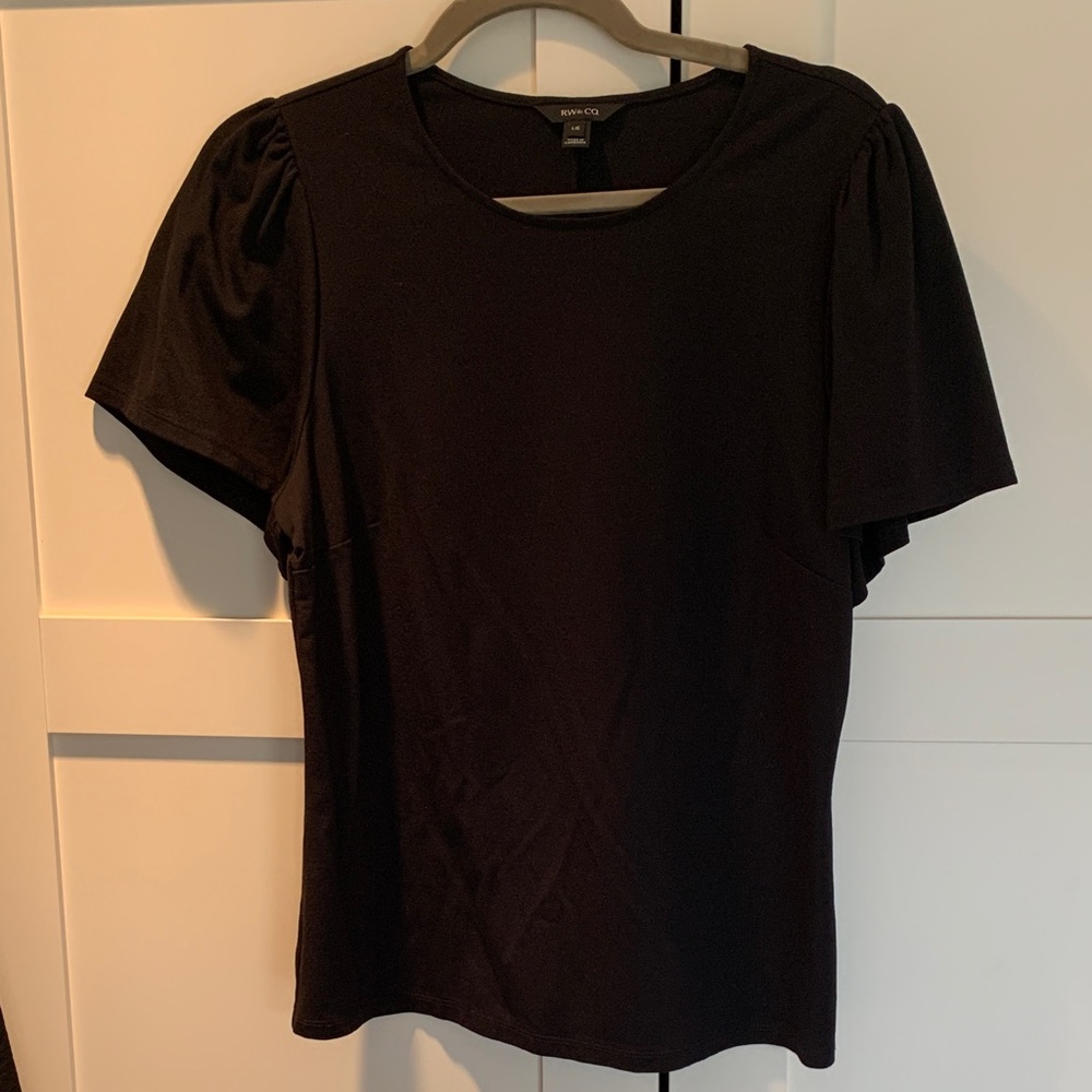 Cute RW&Co Flutter-sleeve Tee